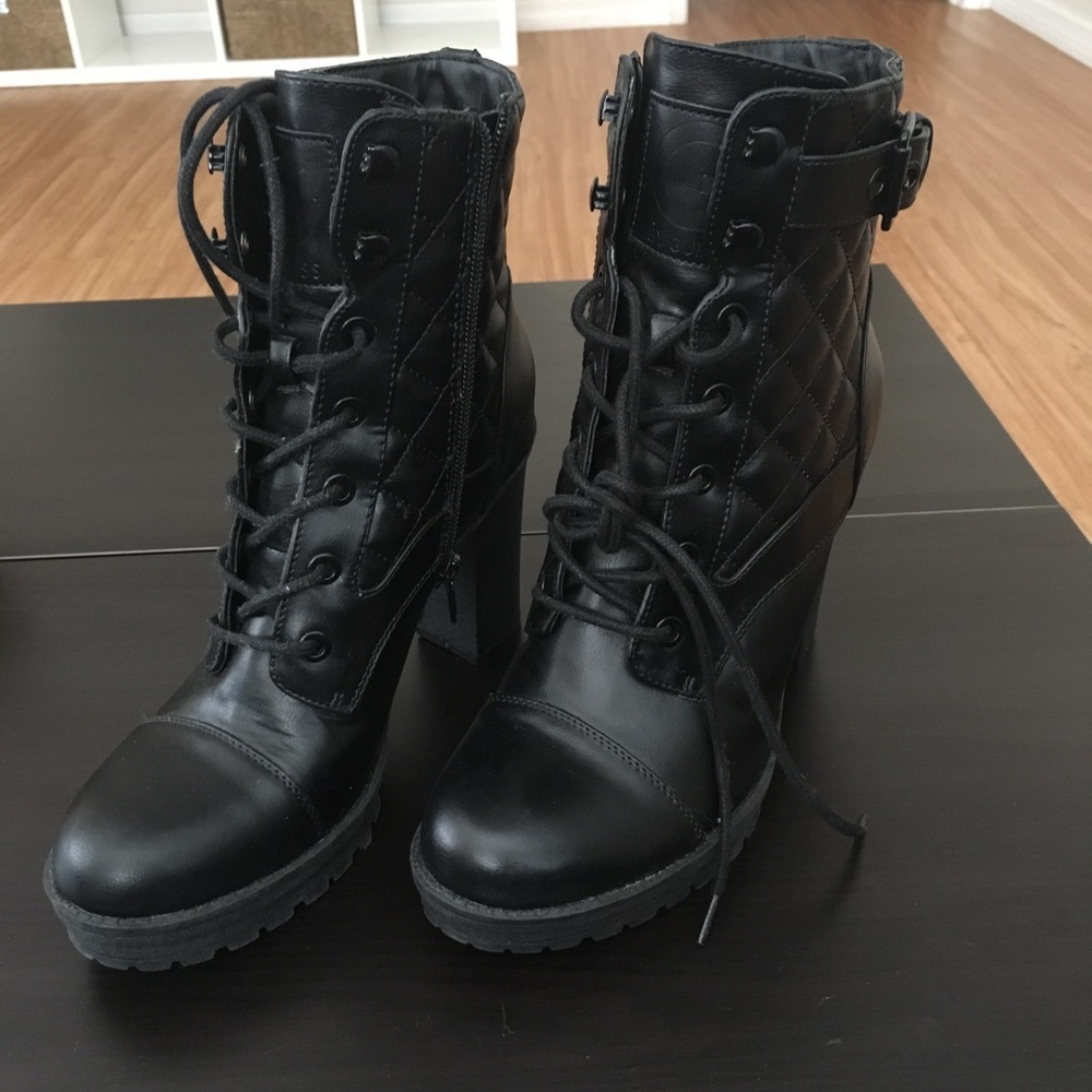Platform bootie